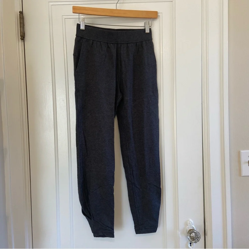 Lululemon Twisted & Tucked joggers